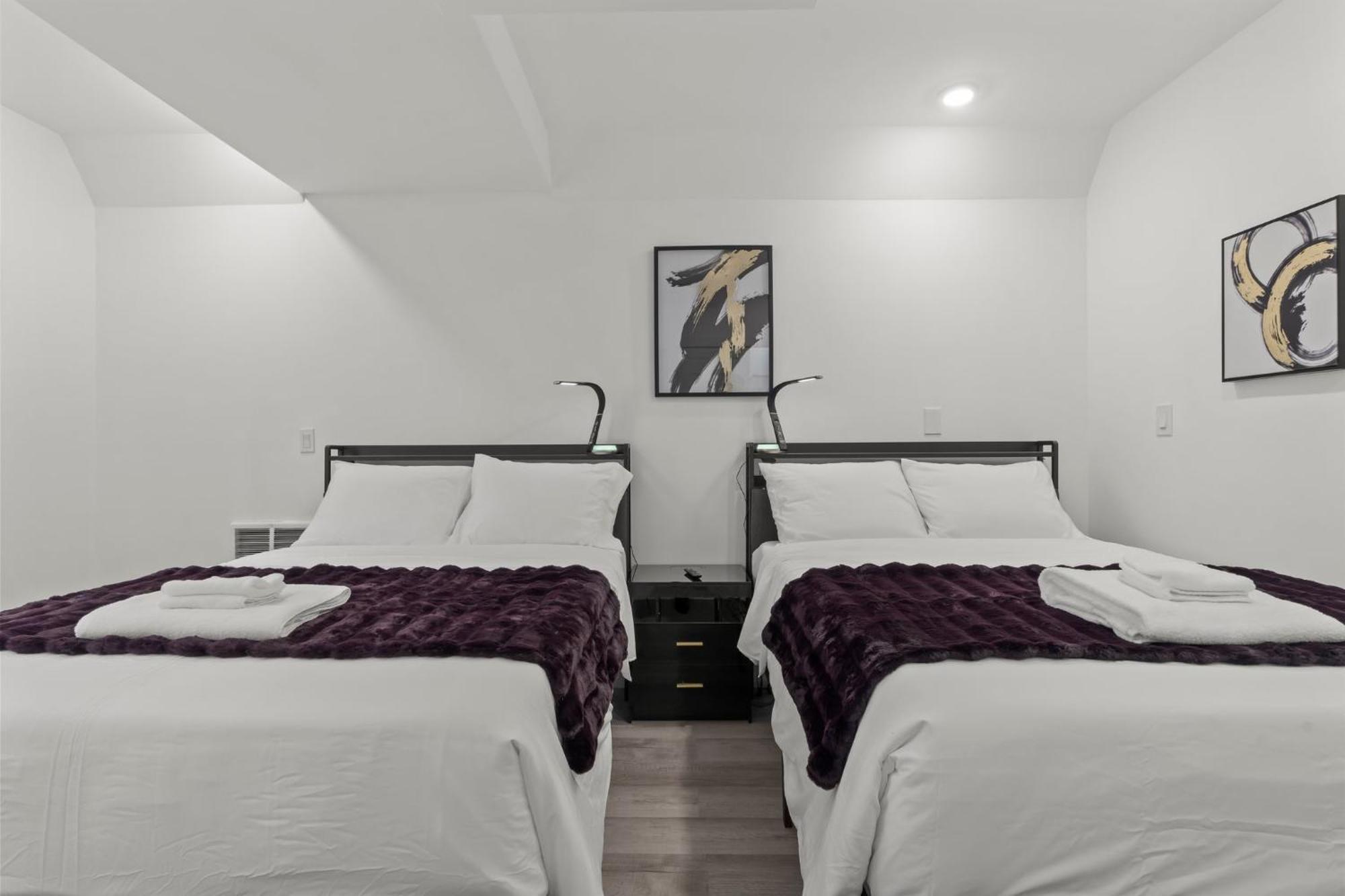 New Season Royals, Airport West Hotel Chester Ruang foto